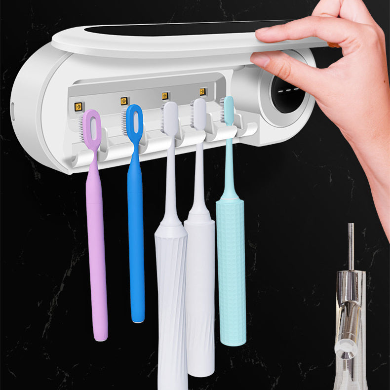 Smart toothbrush holder